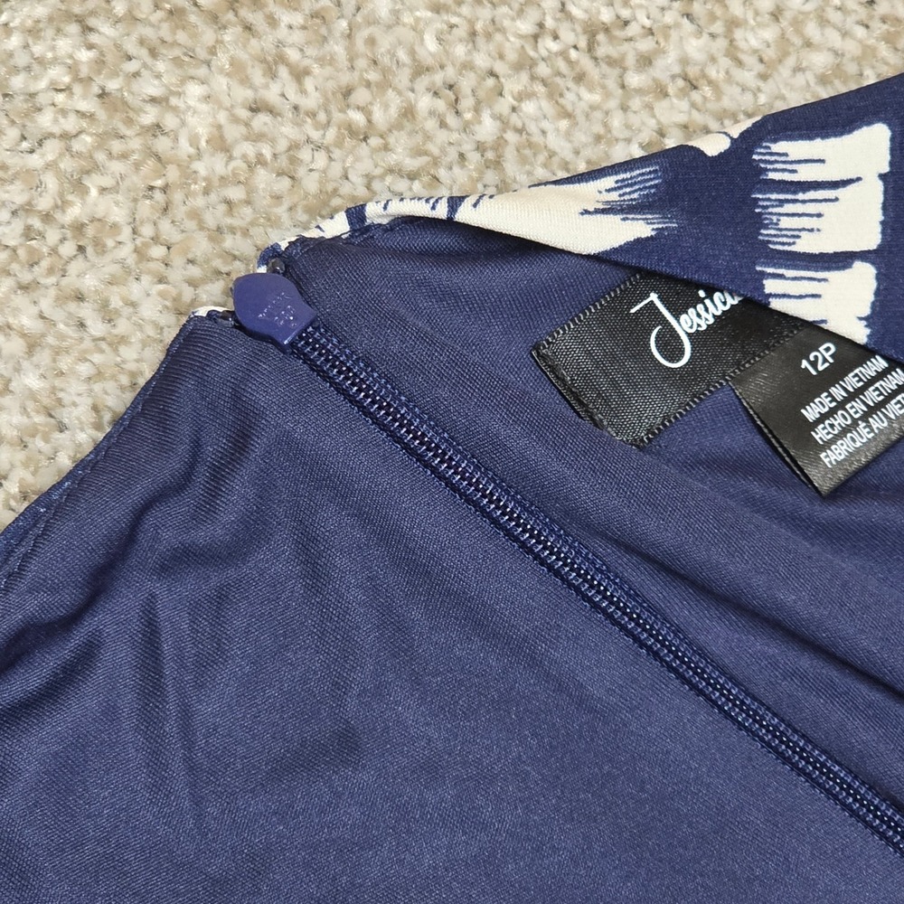 Jessica Howard Navy White Abstract Print Maxi Dress V-Neck Knot Front 12P
394 - Picture 6 of 7